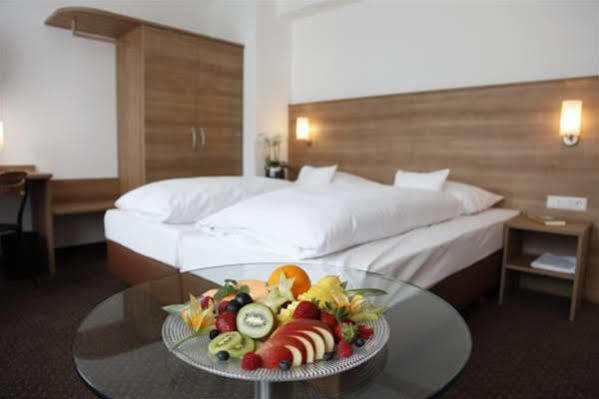 Warteck Hotel