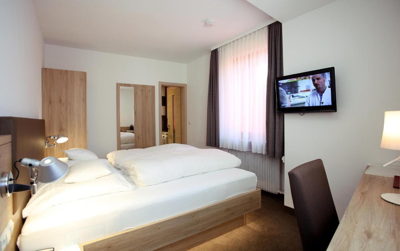 Warteck Hotel 3*